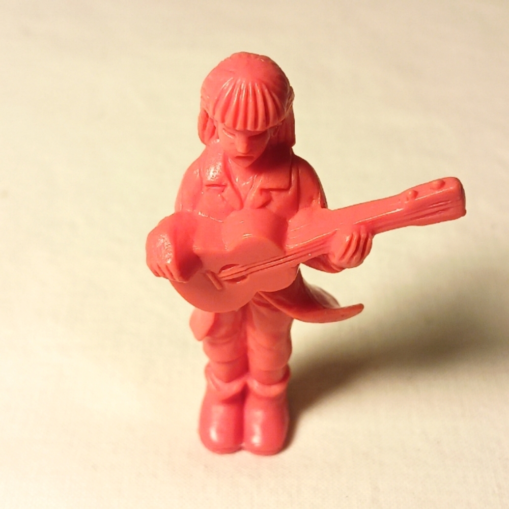 Mattel C.U.T.I.E.S 1986 Girl Guitarist Action  Figure